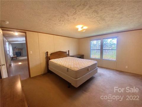 73 Deaver Rdg, Marshall, NC 28753 photo 9