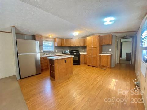 73 Deaver Rdg, Marshall, NC 28753 photo 3