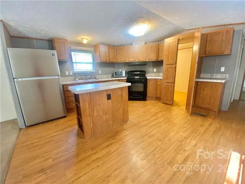 73 Deaver Rdg, Marshall, NC 28753 photo 5