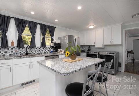 76 Poplar Dr, Spruce Pine, NC 28777 photo 9