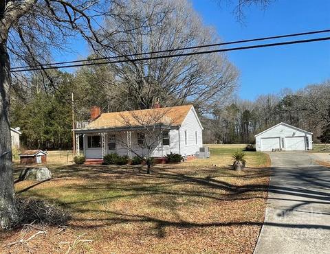 7716 Plott Rd, Charlotte, NC 28215 photo 6