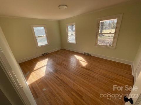 7716 Plott Rd, Charlotte, NC 28215 photo 4