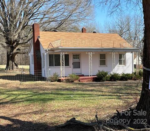 7716 Plott Rd, Charlotte, NC 28215 photo 1