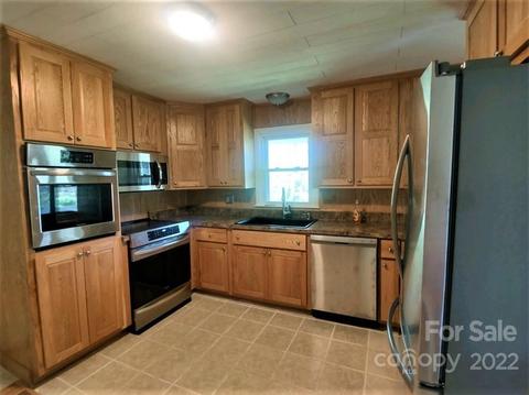 385 Slim Dillard Rd, Sylva, NC 28779 photo 2