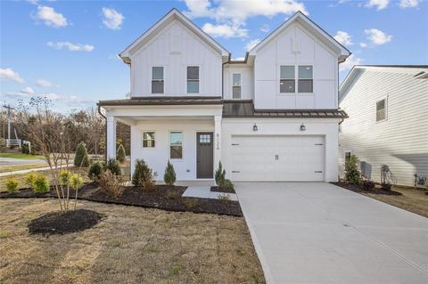 8124 Eliot St, Matthews, NC 28105