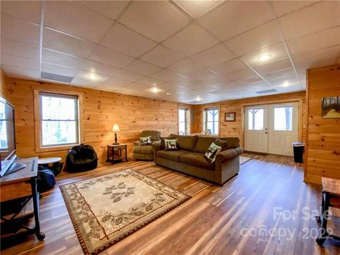 2657 Deer Run, Purlear, NC 28665 photo 21