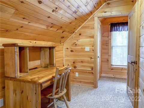 2657 Deer Run, Purlear, NC 28665 photo 18