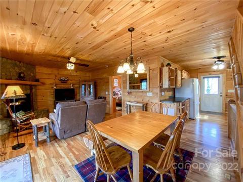2657 Deer Run, Purlear, NC 28665 photo 10