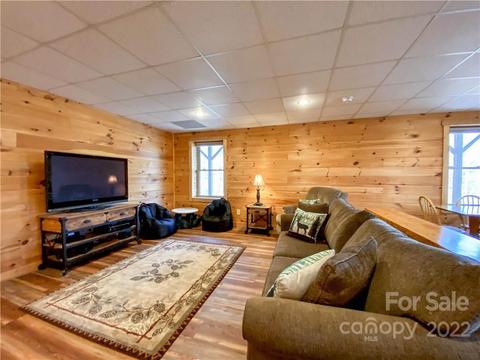 2657 Deer Run, Purlear, NC 28665 photo 23