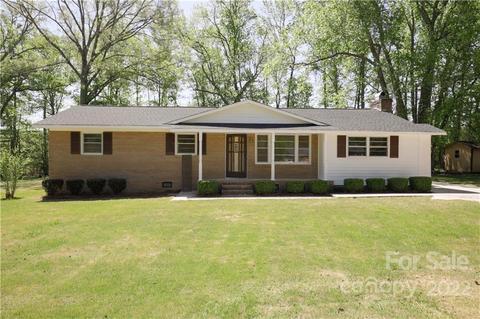 861 Mark Ln, Lancaster, SC 29720 photo 1