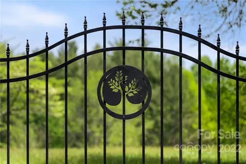 Sapata Trail Trail, Hendersonville, NC 28739
