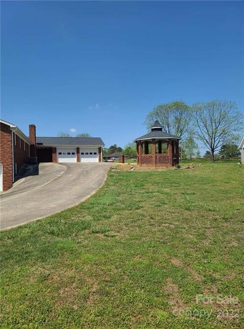 4542 Crabapple St, Conover, NC 28613 photo 3