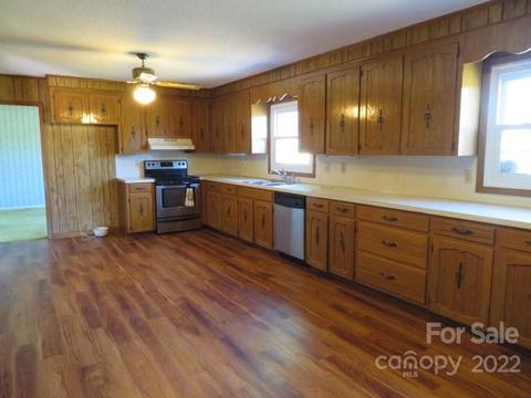 4542 Crabapple St, Conover, NC 28613 photo 17