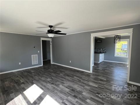 2064 Bailey Dr, Hickory, NC 28601 photo 8