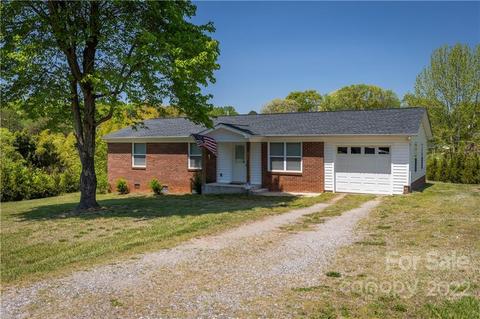 1966 Crown Dr, Conover, NC 28613 photo 1