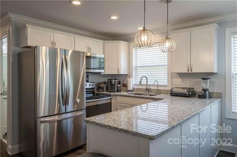 1966 Crown Dr, Conover, NC 28613 photo 6