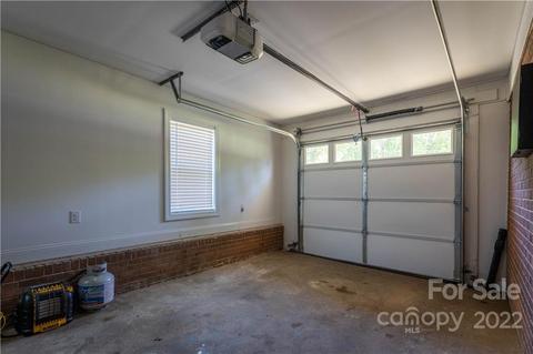 1966 Crown Dr, Conover, NC 28613 photo 17