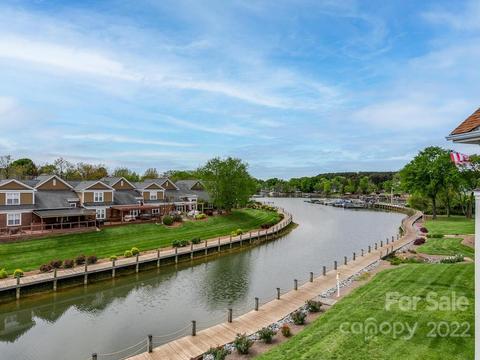 18535 Harborside Dr, Cornelius, NC 28031 photo 2