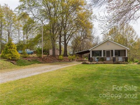4467 Big Level Rd, Mill Spring, NC 28756 photo 2