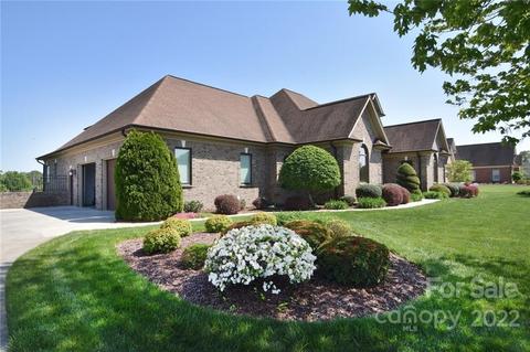 3628 Bermuda Dr NE, Conover, NC 28613 photo 1