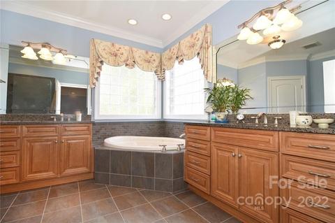 3628 Bermuda Dr NE, Conover, NC 28613 photo 35