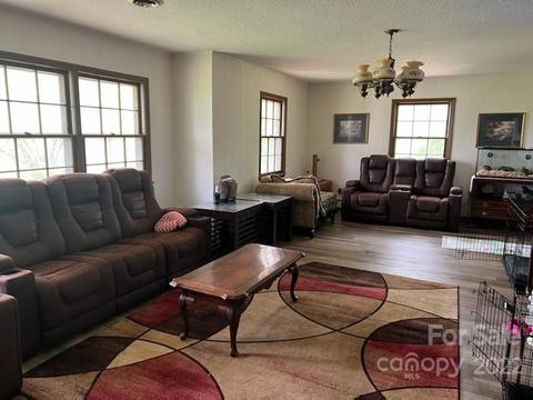 3100 Castle Ave, Hickory, NC 28601 photo 14