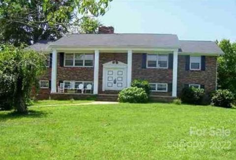 3100 Castle Ave, Hickory, NC 28601 photo 1