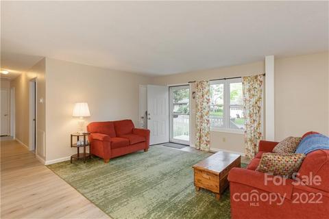 100 Cedar Crest Dr, Brevard, NC 28712 photo 2