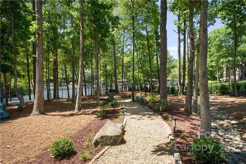 20411 Queensdale Dr, Cornelius, NC 28031 photo 24