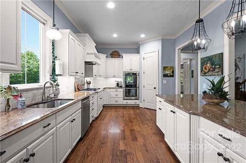 20411 Queensdale Dr, Cornelius, NC 28031 photo 10