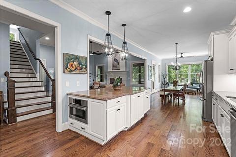 20411 Queensdale Dr, Cornelius, NC 28031 photo 12
