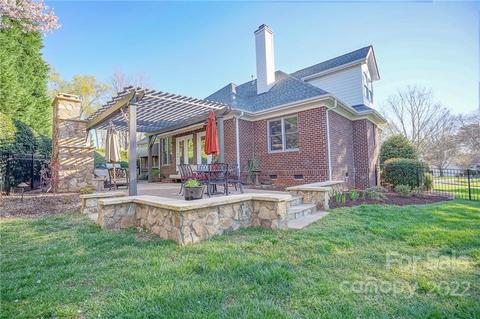 17716 Springwinds Dr, Cornelius, NC 28031 photo 5