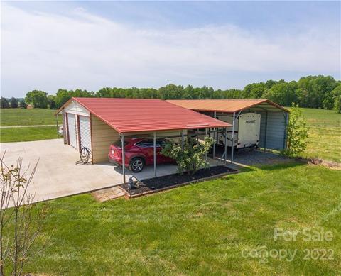 118 Waggy Tail Ln, Olin, NC 28660 photo 5