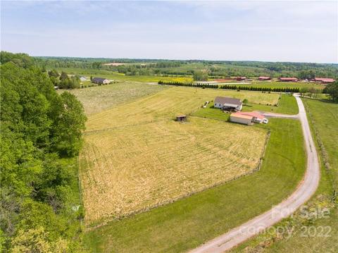 118 Waggy Tail Ln, Olin, NC 28660 photo 11