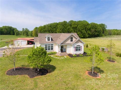 118 Waggy Tail Ln, Olin, NC 28660 photo 2