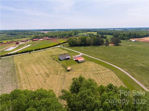 118 Waggy Tail Ln, Olin, NC 28660 photo 15