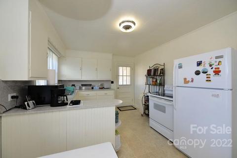 94 Hall Hts, Sylva, NC 28779 photo 14