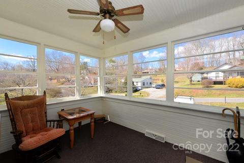 94 Hall Hts, Sylva, NC 28779 photo 8