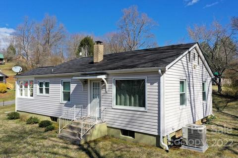 94 Hall Hts, Sylva, NC 28779 photo 2