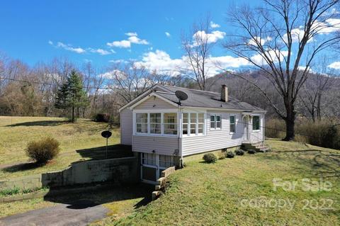 94 Hall Hts, Sylva, NC 28779 photo 1
