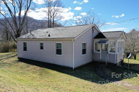 94 Hall Hts, Sylva, NC 28779 photo 3