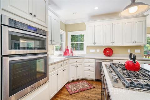6326 Fox Chase Dr, Davidson, NC 28036 photo 14