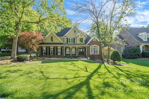 6326 Fox Chase Dr, Davidson, NC 28036 photo 1
