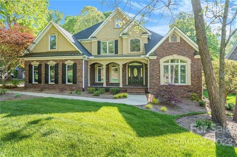 6326 Fox Chase Dr, Davidson, NC 28036 photo 3