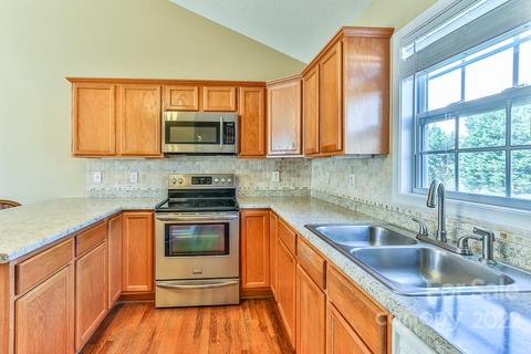 2276 Burris Rd, Conover, NC 28613 photo 9