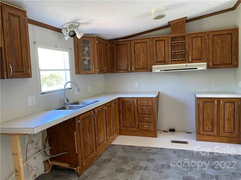 136 Cedarvale Dr, Harmony, NC 28634 photo 8