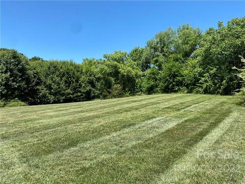 136 Cedarvale Dr, Harmony, NC 28634 photo 4
