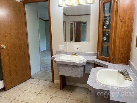 136 Cedarvale Dr, Harmony, NC 28634 photo 17