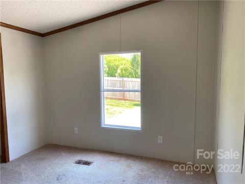 136 Cedarvale Dr, Harmony, NC 28634 photo 14