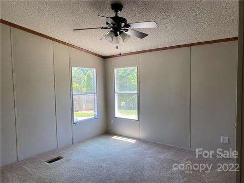 136 Cedarvale Dr, Harmony, NC 28634 photo 13